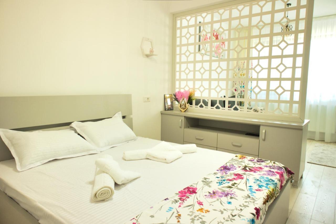 Cozy Flowers Studio - Fast Wi-Fi & Washer-Dryer Braşov Dış mekan fotoğraf